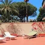 Grand Terrace Family * Sorrento